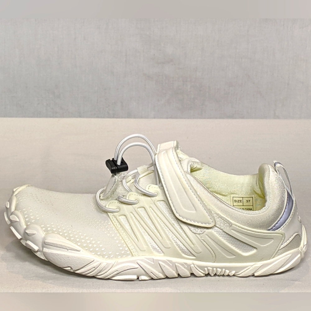 NEW JOOMRA Women's Minimalist Trail Running Barefoot Shoes Sz 6.5 white